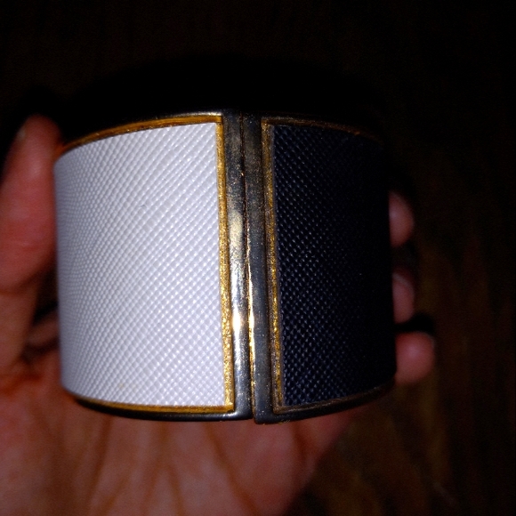 Two tone cuff bracelet - Picture 2 of 5